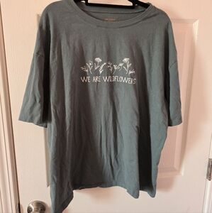 Arizona Jean Co Sage Green T-Shirt with Flowers XL
